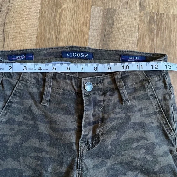 Vigoss Women's Skinny Camouflage Jeans - Picture 3 of 7